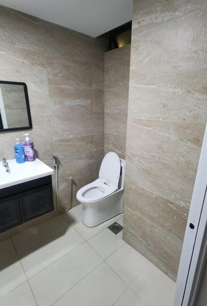Pangsapuri 3 10 Pax Vka Near Lrt Axiata Bkt-jalil Imu Apu Kuala Lumpur